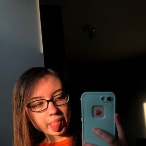 Meet your Posher, Alyssa